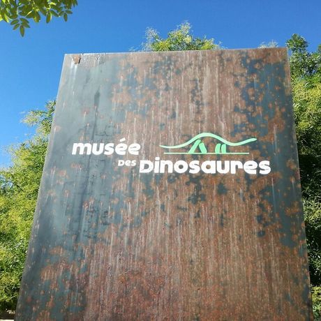 Esperaza dinosaurus museum