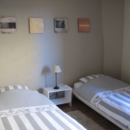 slaapkamer 2 -          2 x 1 pers bed